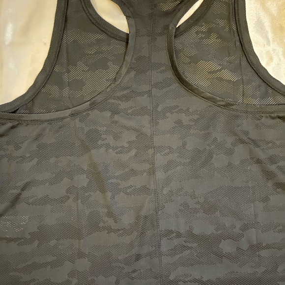 Danskin racer back camo sheer tank top - Picture 4 of 9